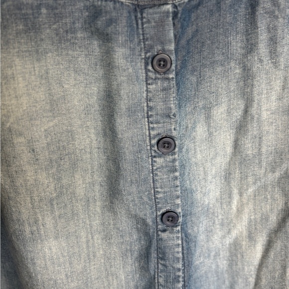 Cloth & Stone Women's Denim Top Back Button Details Size M Anthropologie Blue - Picture 6 of 7